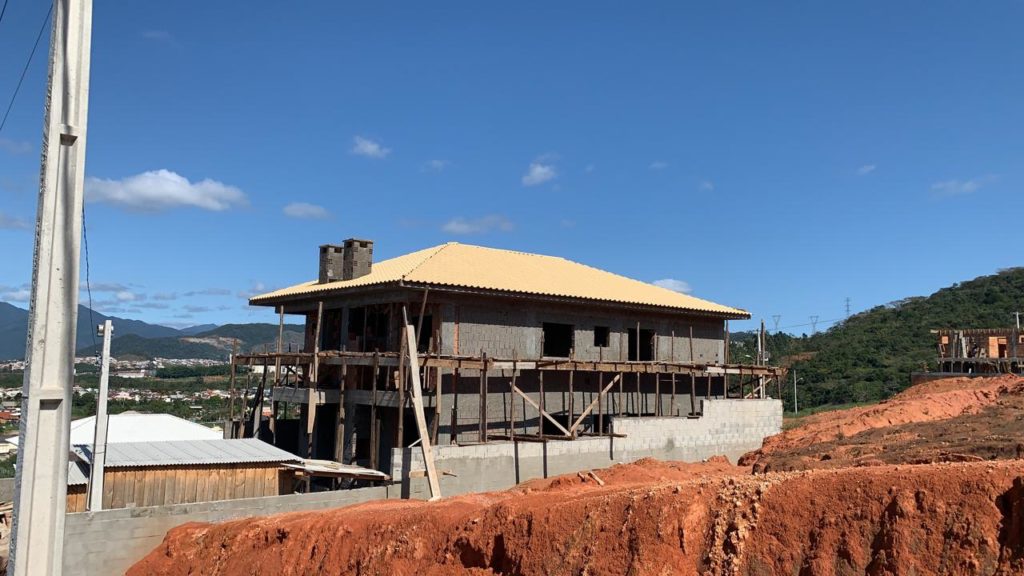 Vista Lateral Ed. Manoel Gervázio - Proprieta Construtora - Green Village - Palhoça